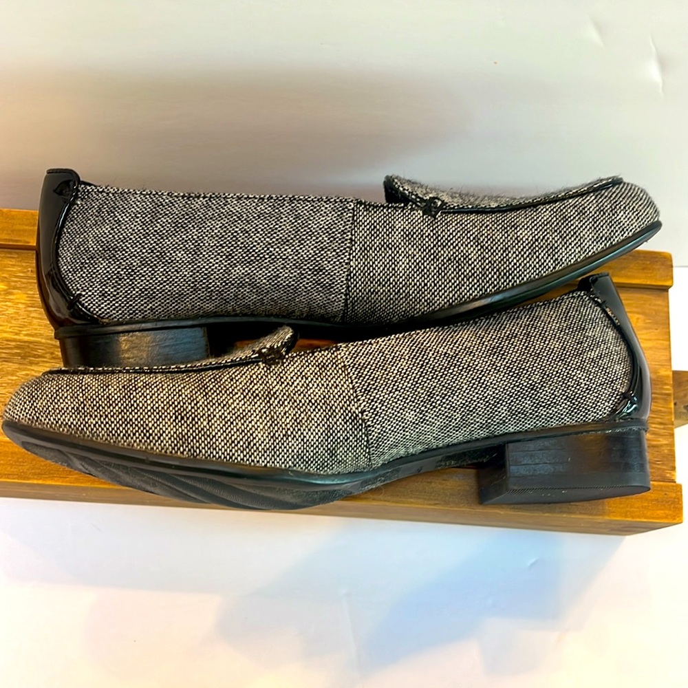 Clarks Keesha Luca Loafers. S-6.5M - Picture 9 of 9